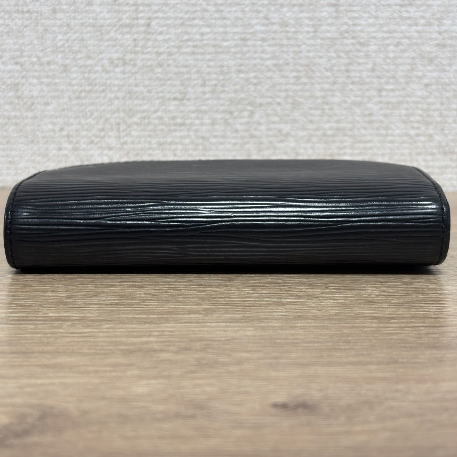 LOUIS VUITTON ルイヴィトン エピ オファー LV トレゾール 折り財布 二