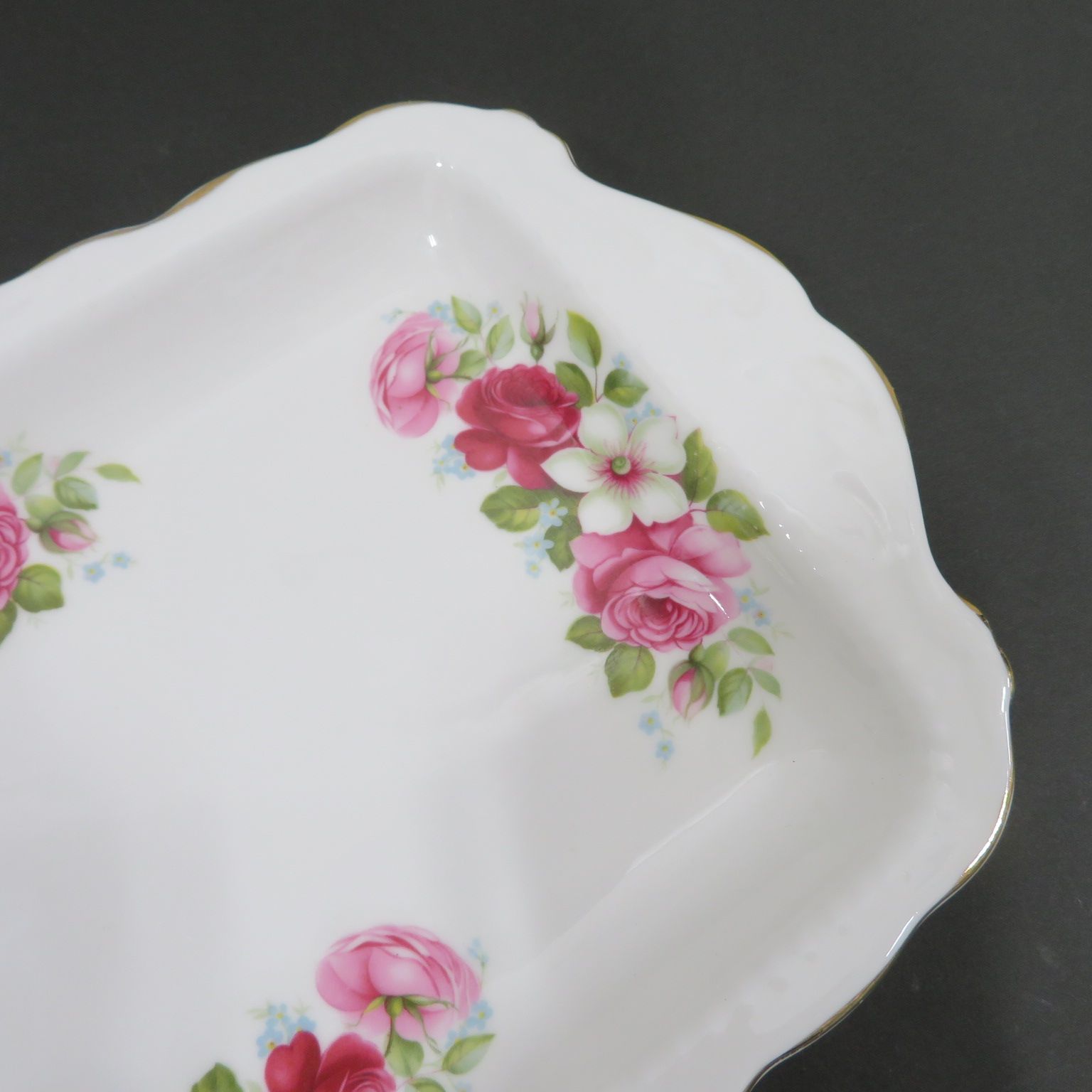 3205☆ロイヤルアルバート□ROYAL ALBERT□サンドイッチプレート□送料