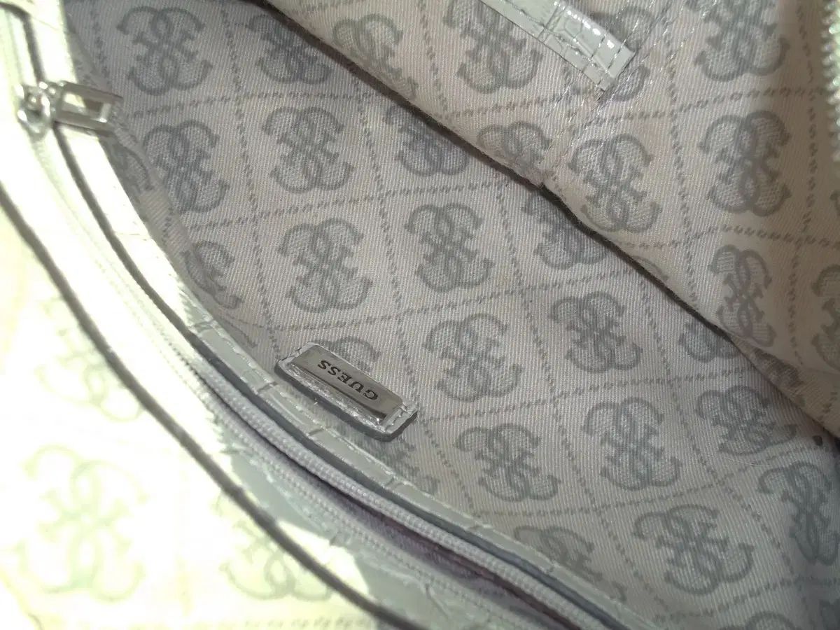 GUESS y2k ヴィンテージ オンライン ショルダーバッグ Vintage GUESS