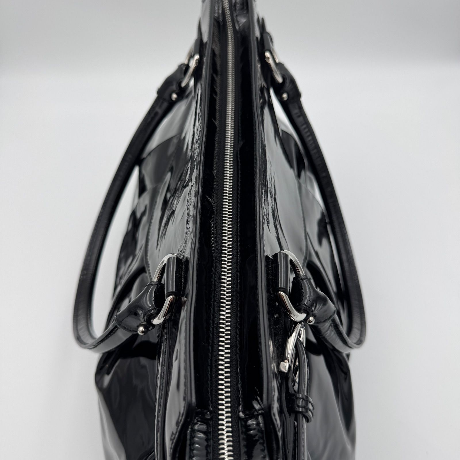 Salvatore Ferragamo サルヴァトーレフェラガモ エナメルレザー トート 