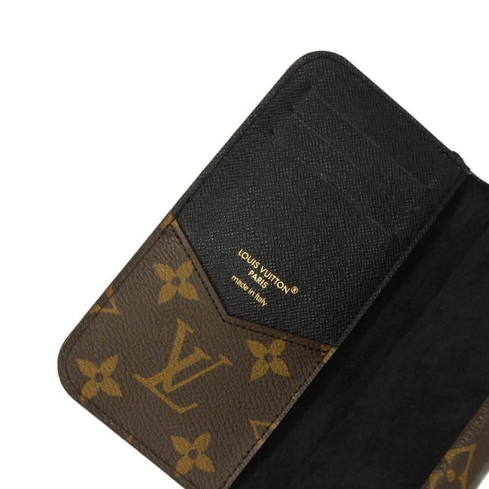LOUIS VUITTON ルイ・ヴィトン iPhone 15 Pro フォリオ 現行 LVロゴ