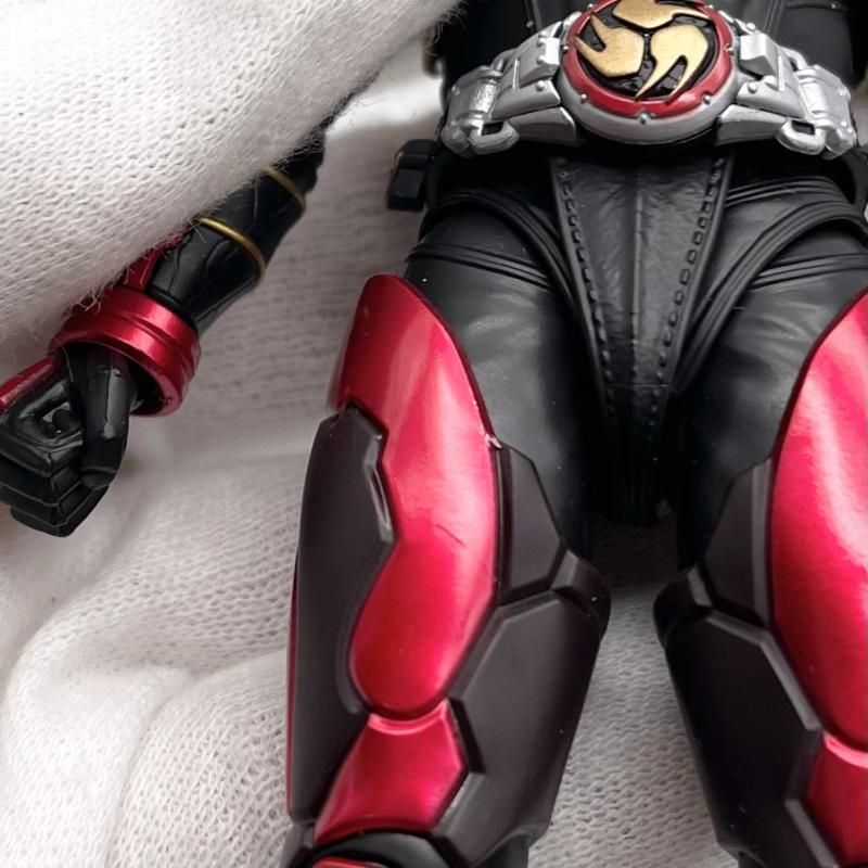 k128 未開封　バンダイ　仮面ライダー　響鬼　真骨彫 メルカリ 中古】開封 S.H.Figuarts 真骨彫製法 仮面ライダー装甲響鬼 バンダイ