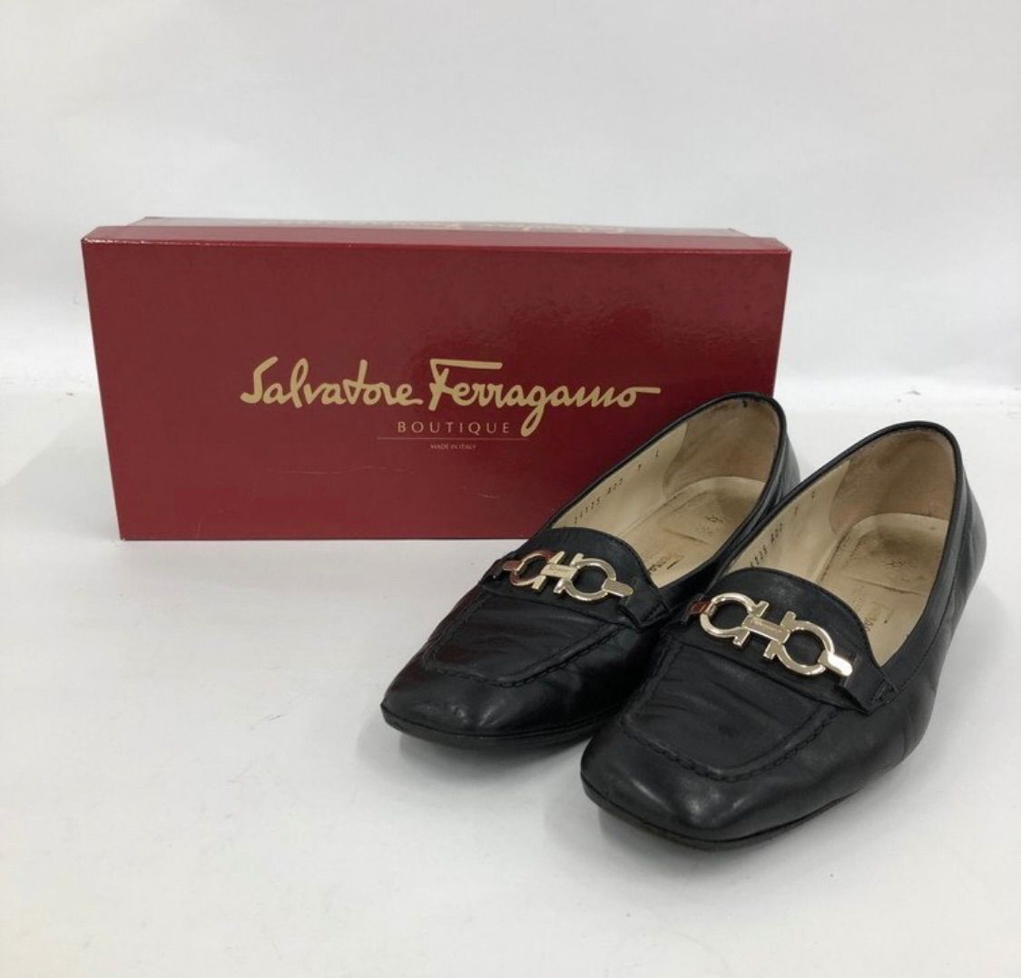 Salvatore Ferragamo サルヴァトーレ フェラガモ ガンチーニ