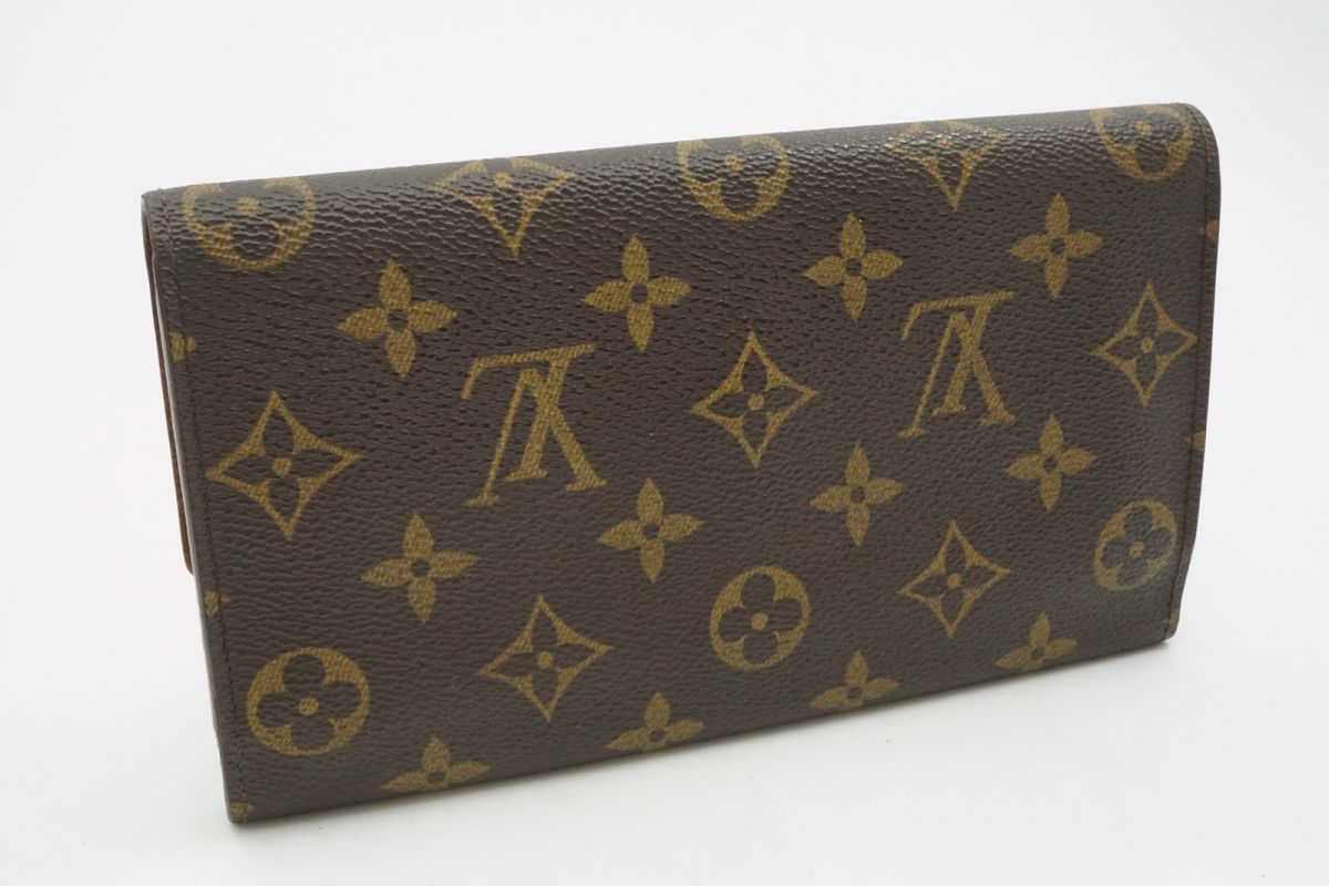 ルイ ヴィトン ポルトトレゾール インターナショナル 三つ折り 長財布