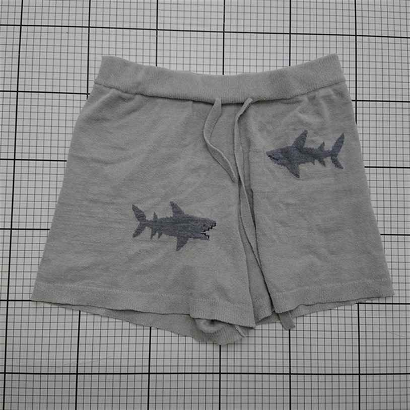 ◇ ⊂ ジェラートピケ gelato pique サメ柄ショートパンツ グレー系 F