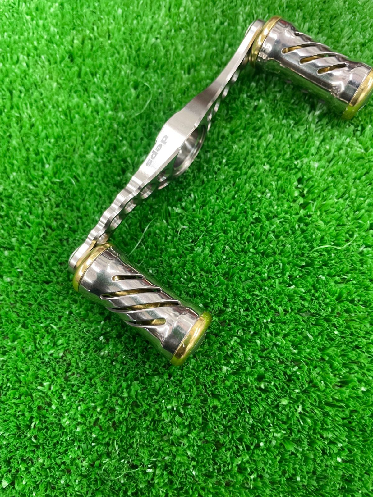 豊中店 デプス ナックルアーム シマノ左 シルバー/ゴールド - メルカリ