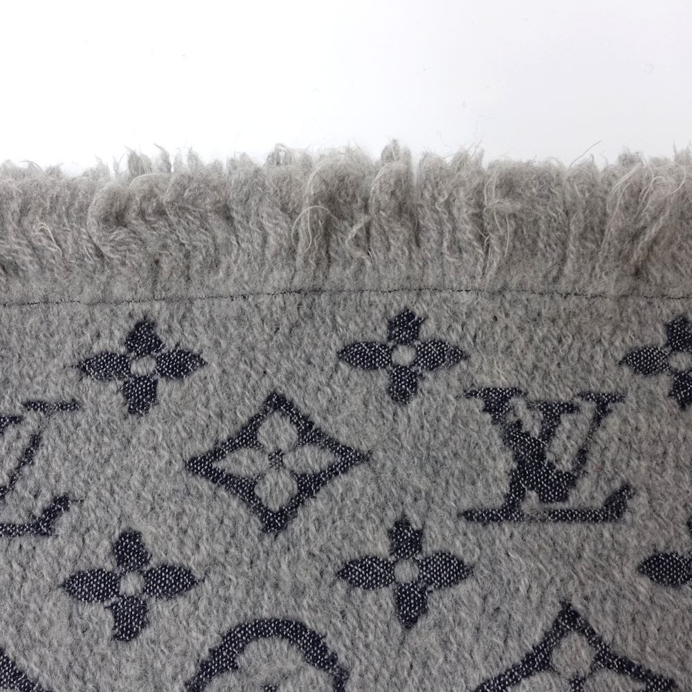 【ルイヴィトン】マフラー モノグラムクラシック グリクレール　グレー　メンズ ルイ・ヴィトン マフラー 