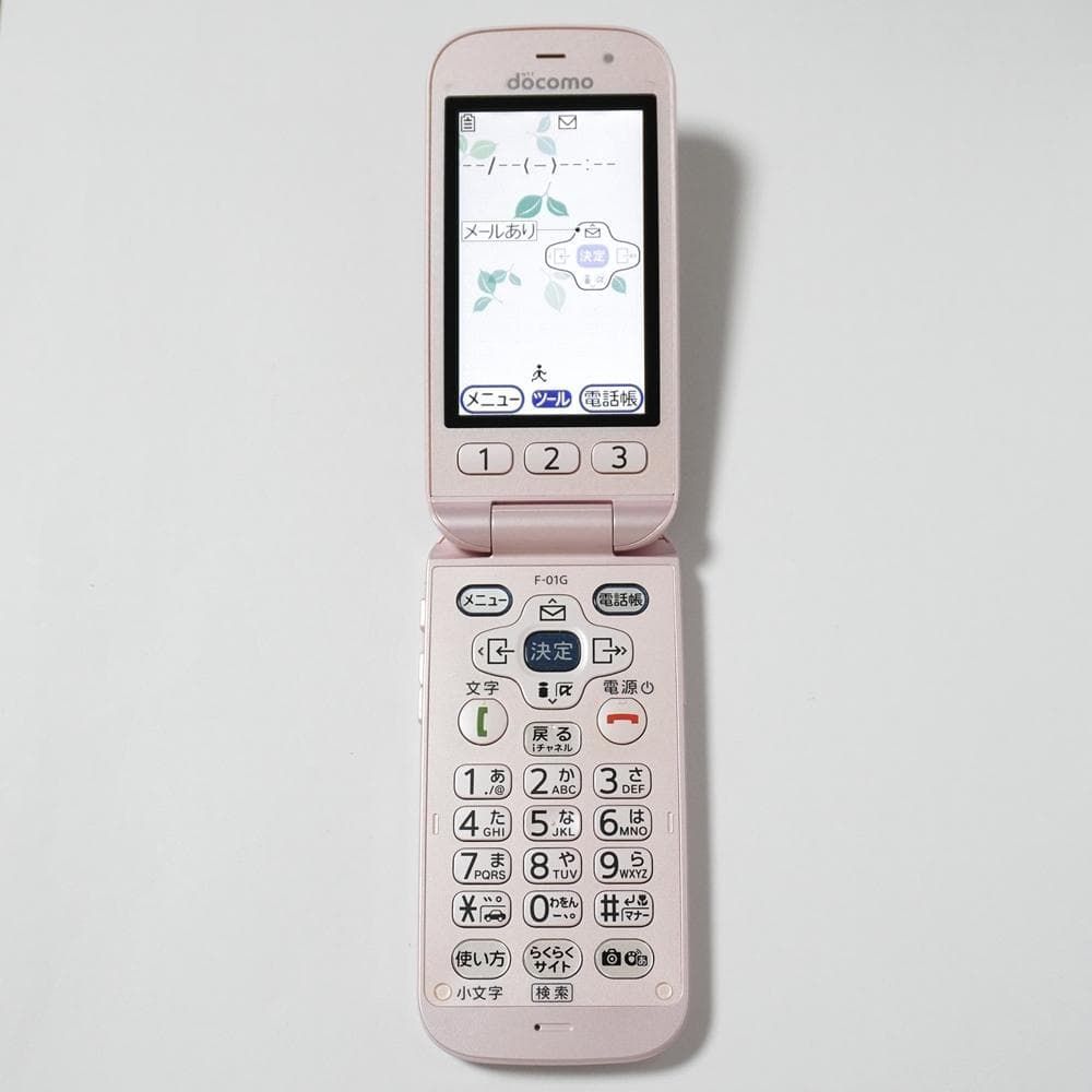 らくらくホン ベーシック4 F-01G ピンク docomo 3G - メルカリ