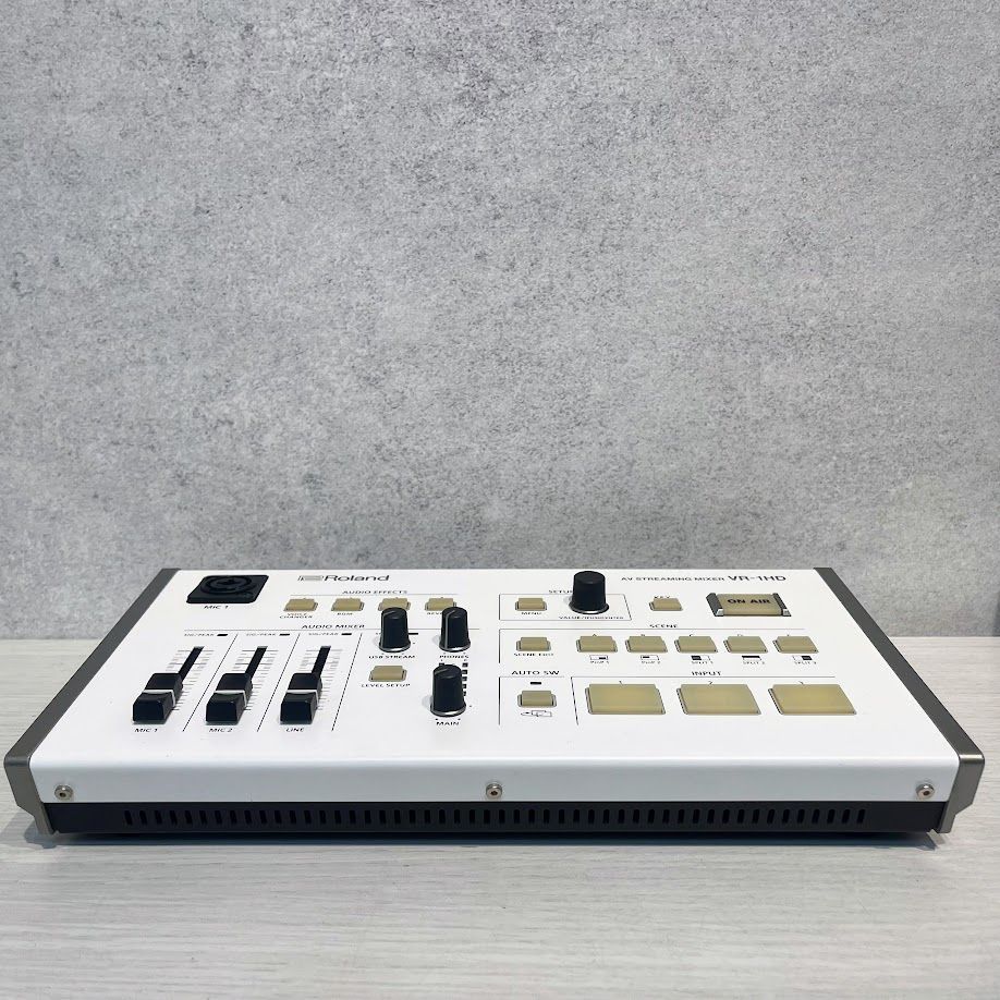 中古品】Roland VR-1HD AVストリーミング・ミキサー 通電確認済み
