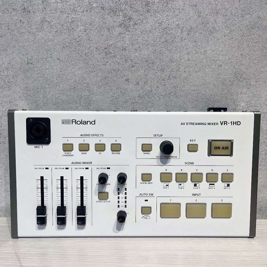 中古品】Roland VR-1HD AVストリーミング・ミキサー 通電確認済み