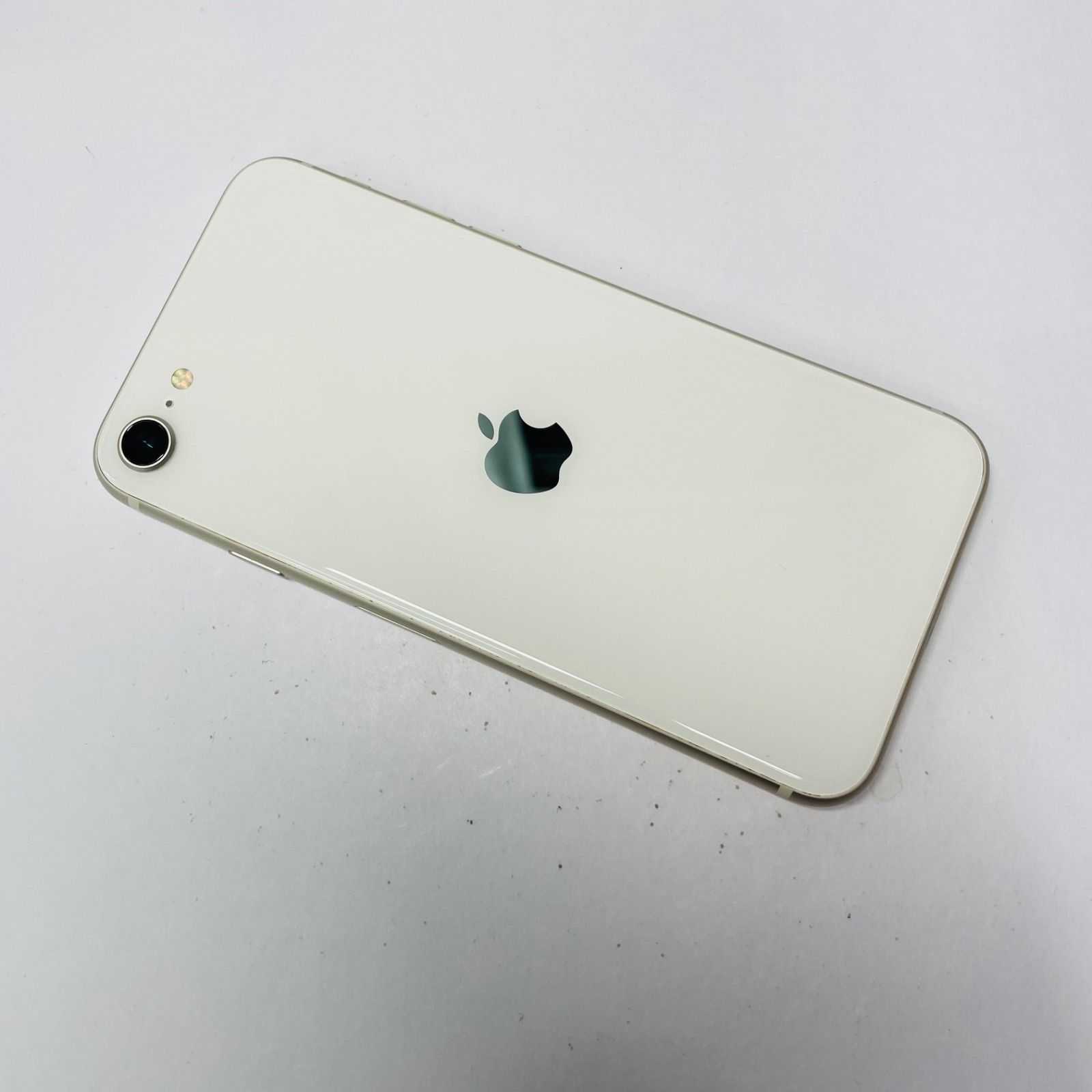 大得価，新作登場 iPhone SE第3世代 64GB 国内版SIMフリー 電池100% 98871 スマートフォン本体