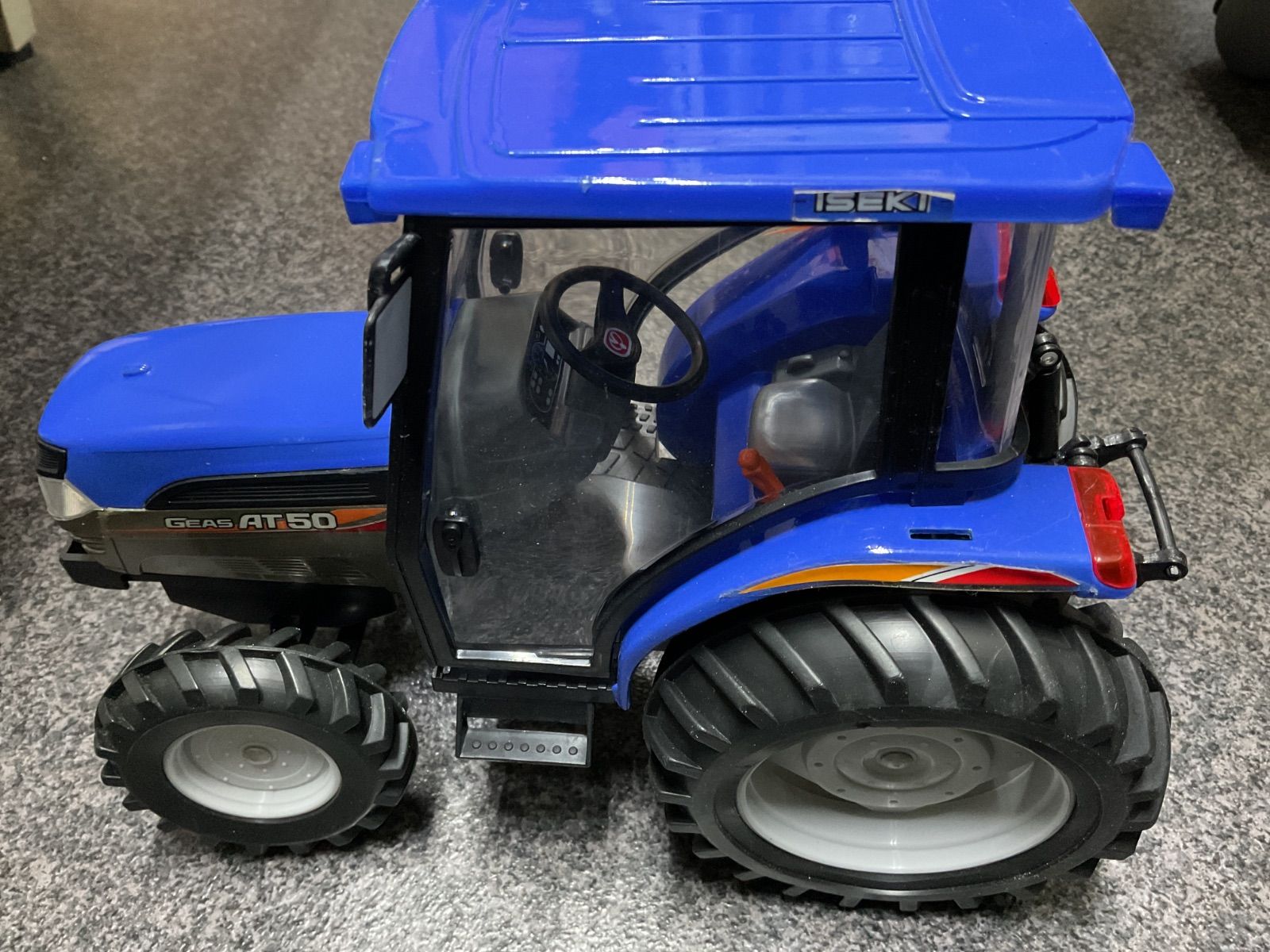激レア 井関 トラクター AT50 ミニチュア 模型 - メルカリ