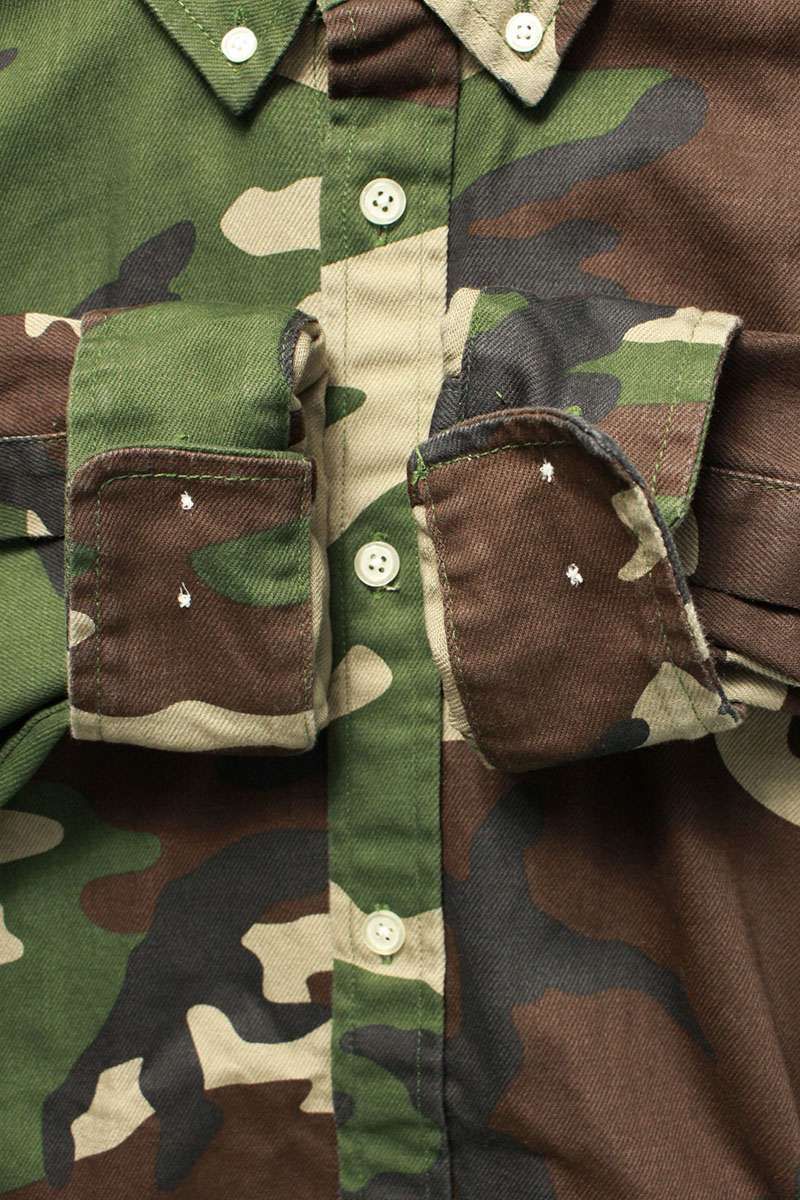 シュプリーム サイズ:L  25AW  Small Box Denim Shirt Woodland Camo スモールボックスカモ柄デニム長袖シャツ 中古 SB01 シュプリーム 25AW Small Box Denim Shirt Woodland Camo スモール
