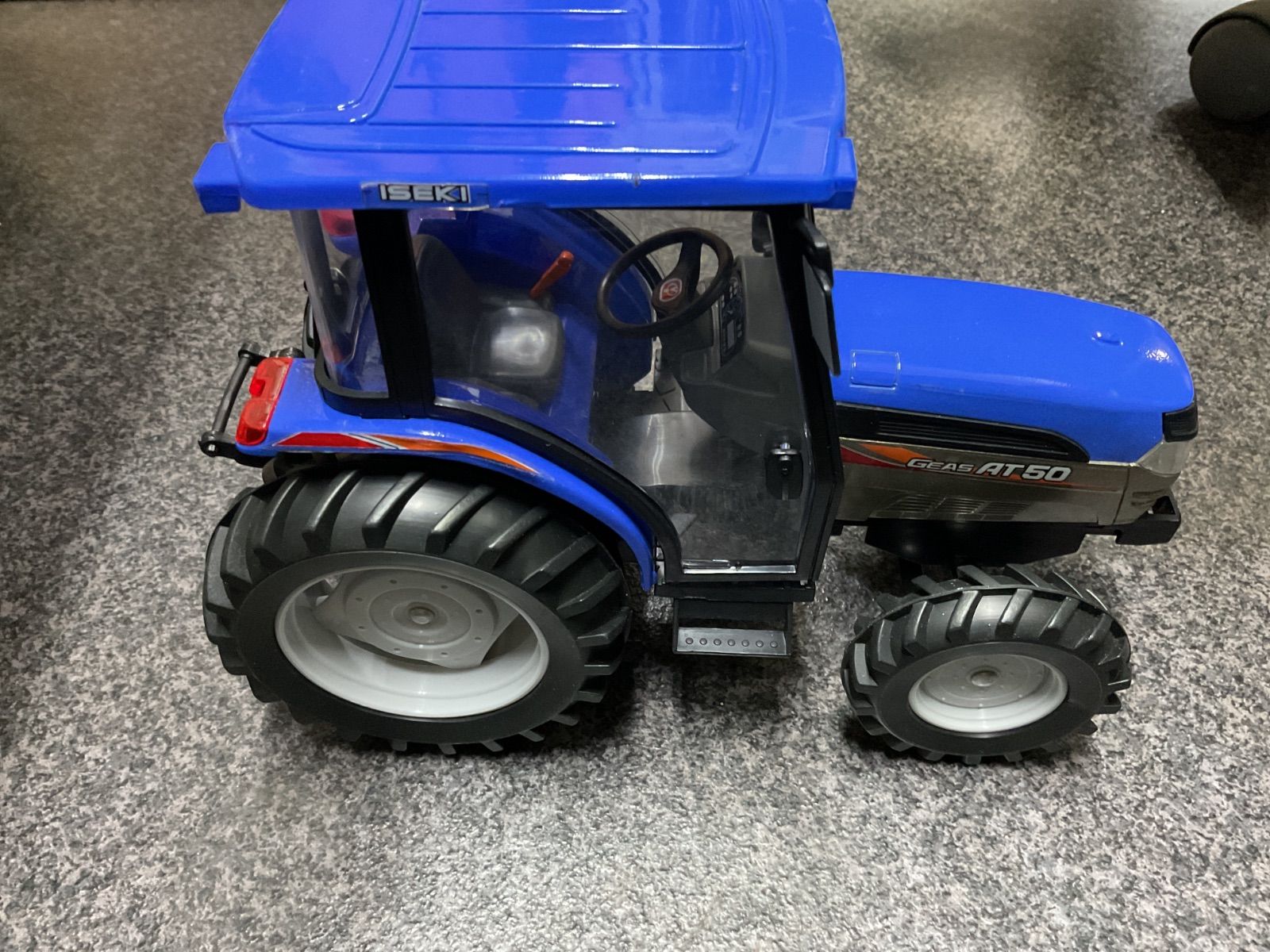 激レア 井関 トラクター AT50 ミニチュア 模型 - メルカリ