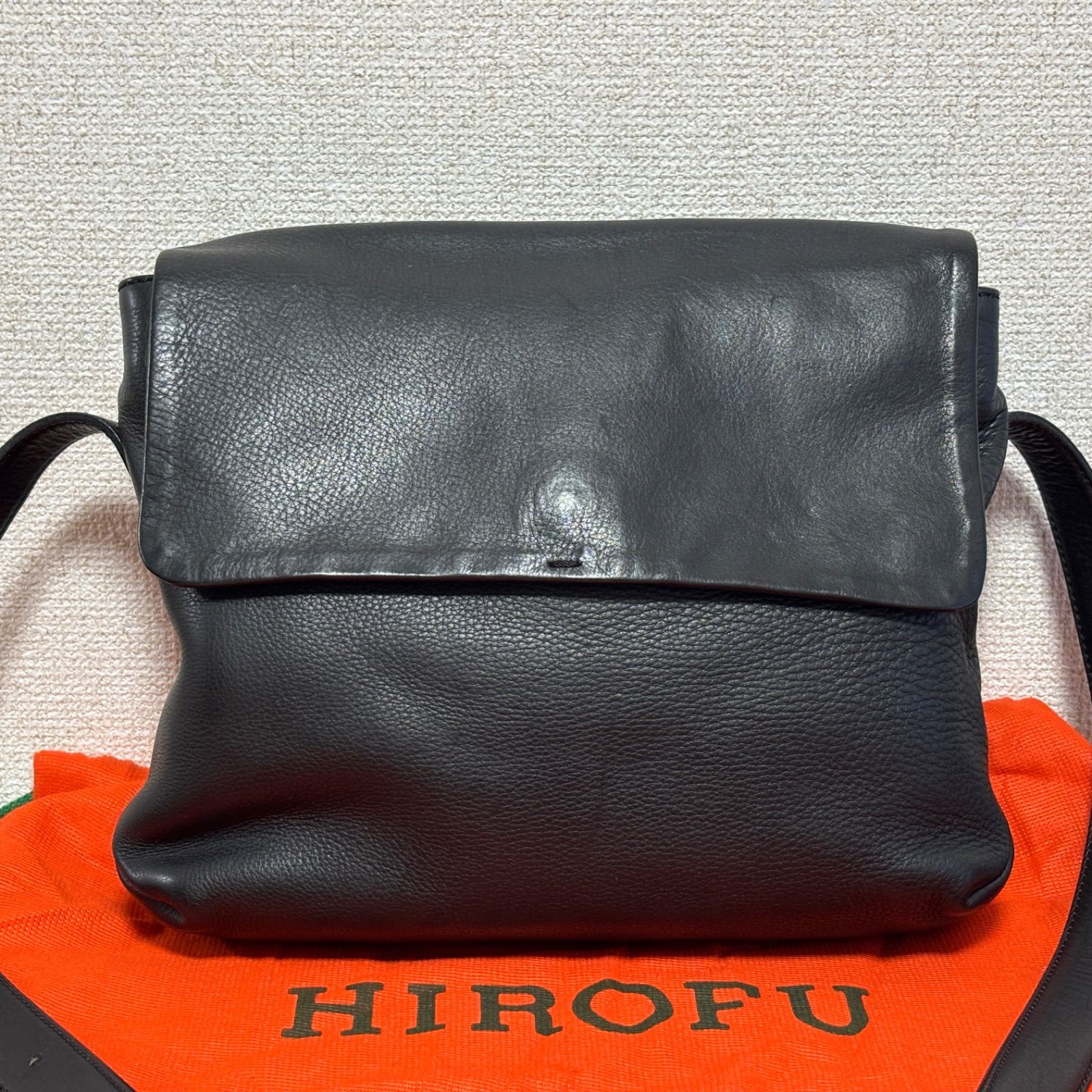 HIROFU ヒロフ ショルダーバッグ レザー 本革 ブラック 黒 フラップ