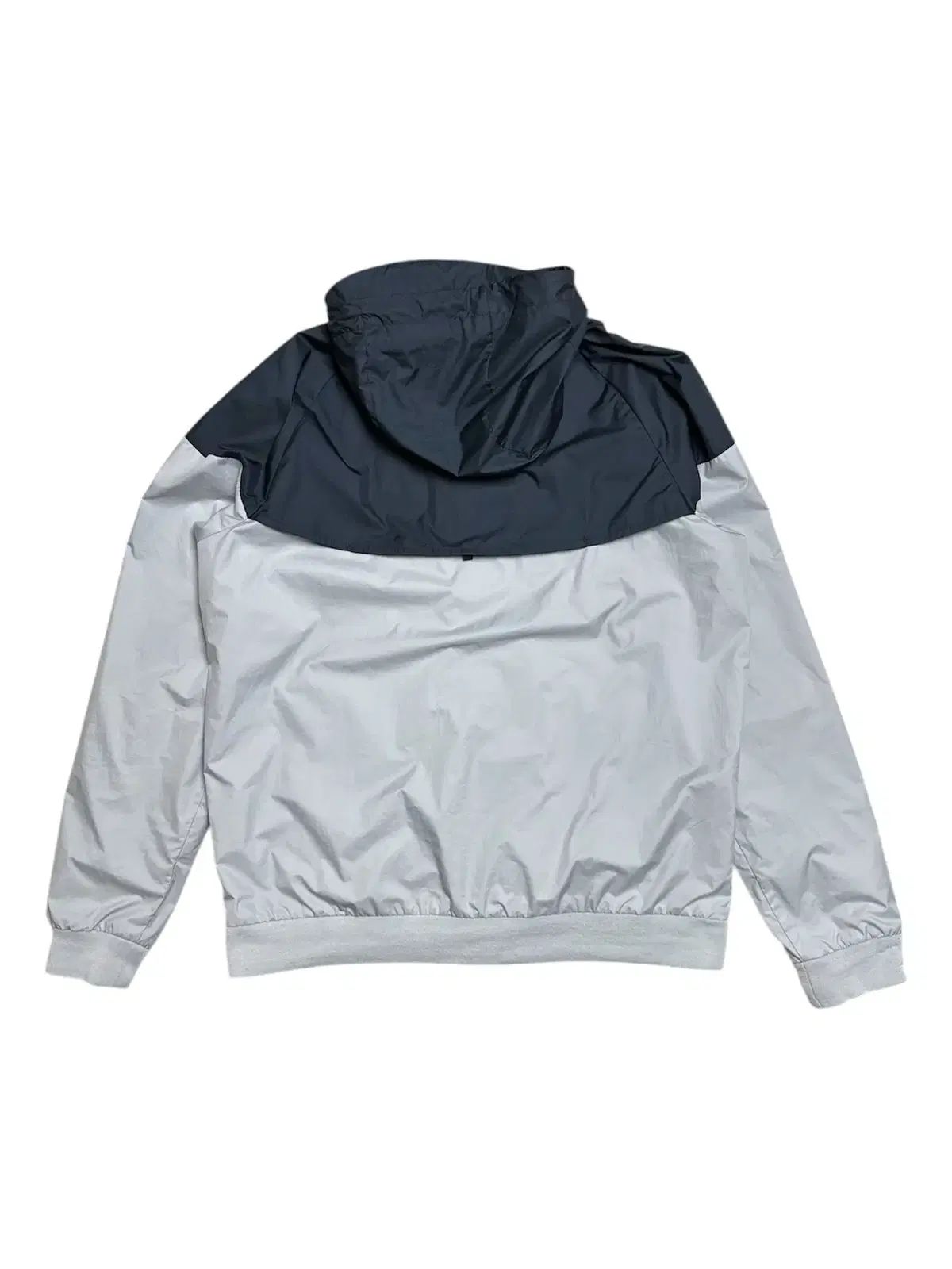 Nike グレー ウィンドブレーカー PARIS IENA Nike グレー ウィンド