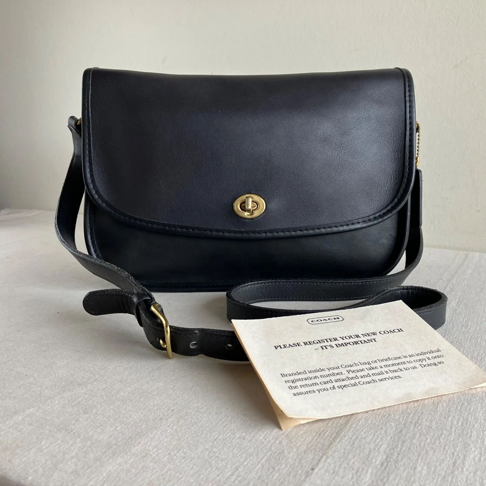 Vintage Coach City Bag 9790 Black Leather Shoulder Bag USA 【公式 