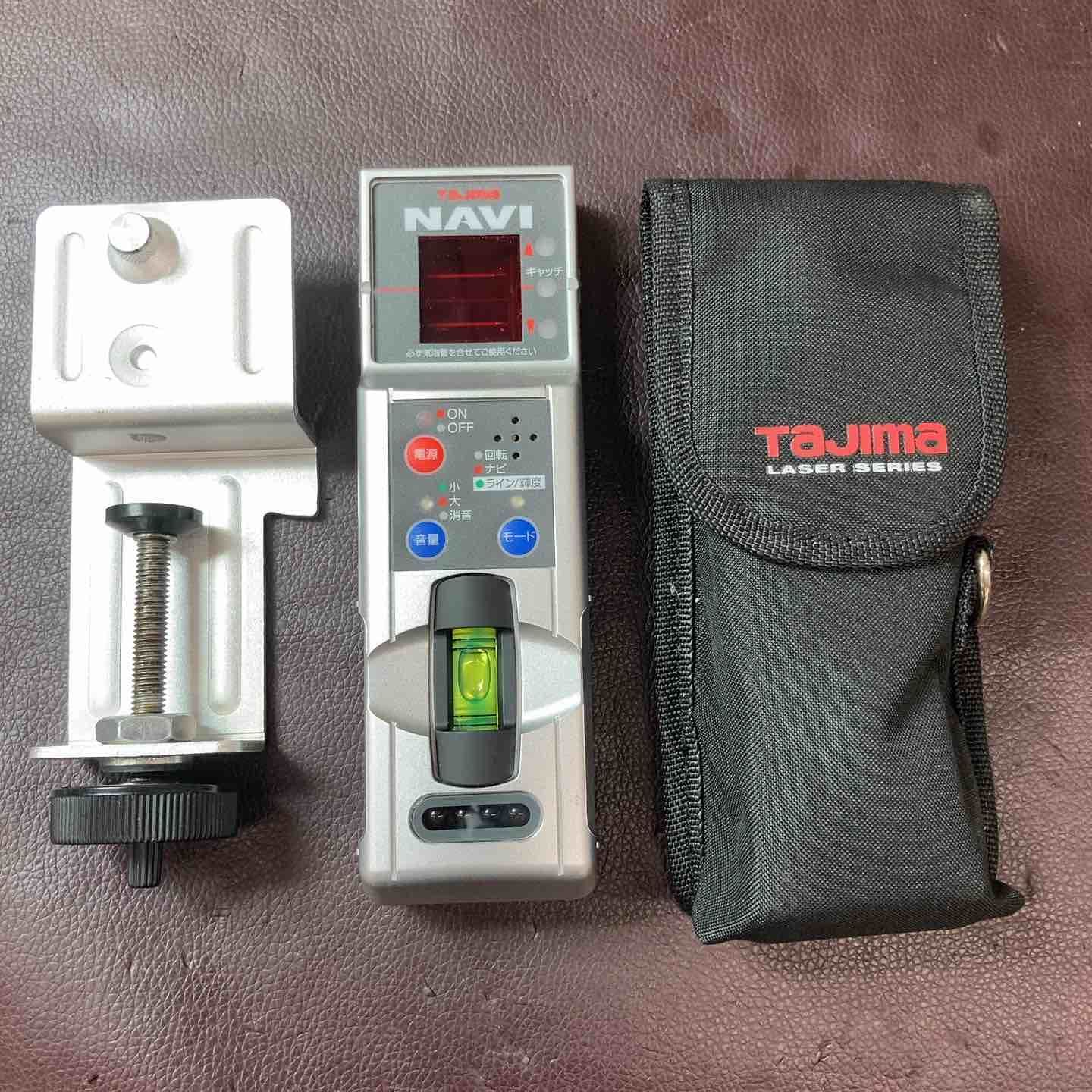 タジマ　レーザー墨出し　自動追尾　中古品！！ 中古品】 タジマ(Tajima) 自動追尾レーザー墨出し器 矩十字・横 ZERON