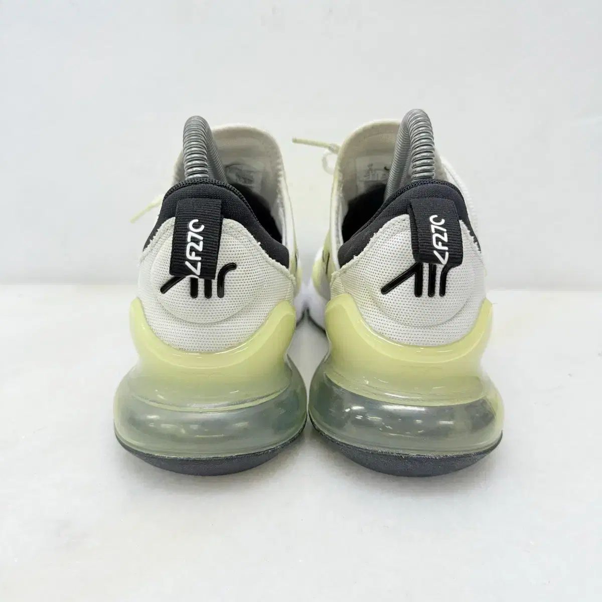 235)ナイキ ゴルフシューズ エアマックス 270 ゴルフ 人気