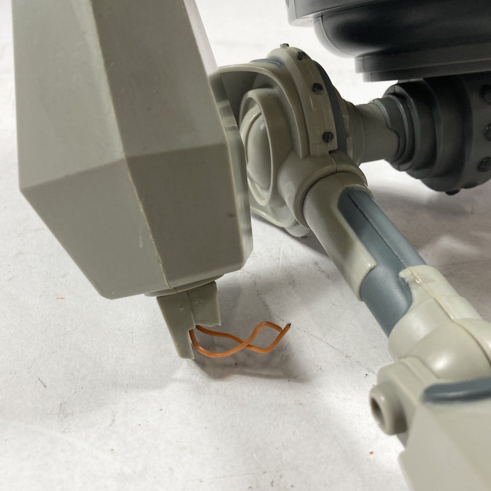 絶版　アイアン・ジャイアント ライト＆サウンド トーキング巨大フィギュアジャンク 絶版 アイアン・ジャイアント ライト＆サウンド トーキング巨大