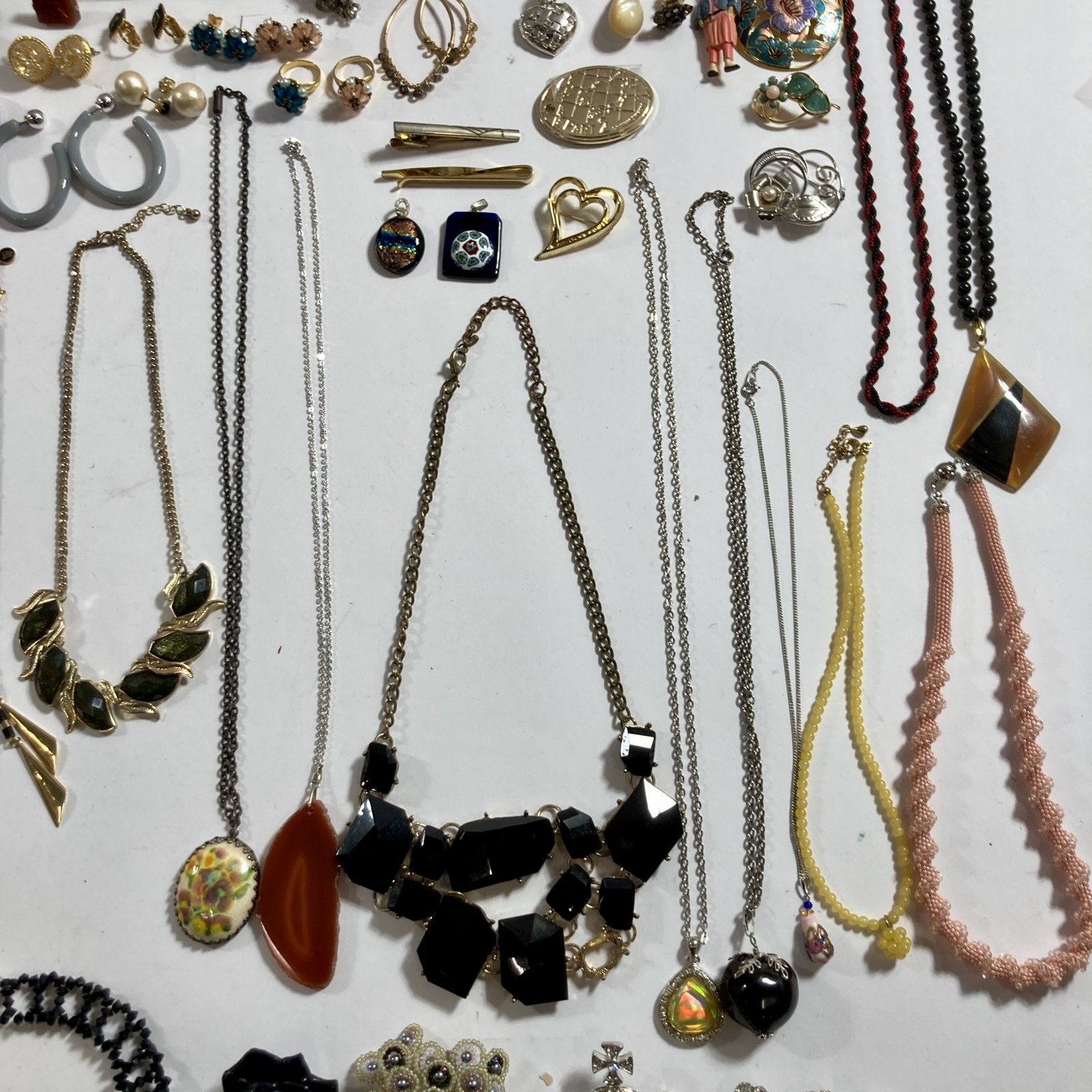 -Vintage accessory まとめ売り　ネックレス　イヤリング　- 中古】遺品整理 生前整理 アクセサリーまとめ売り ネックレス