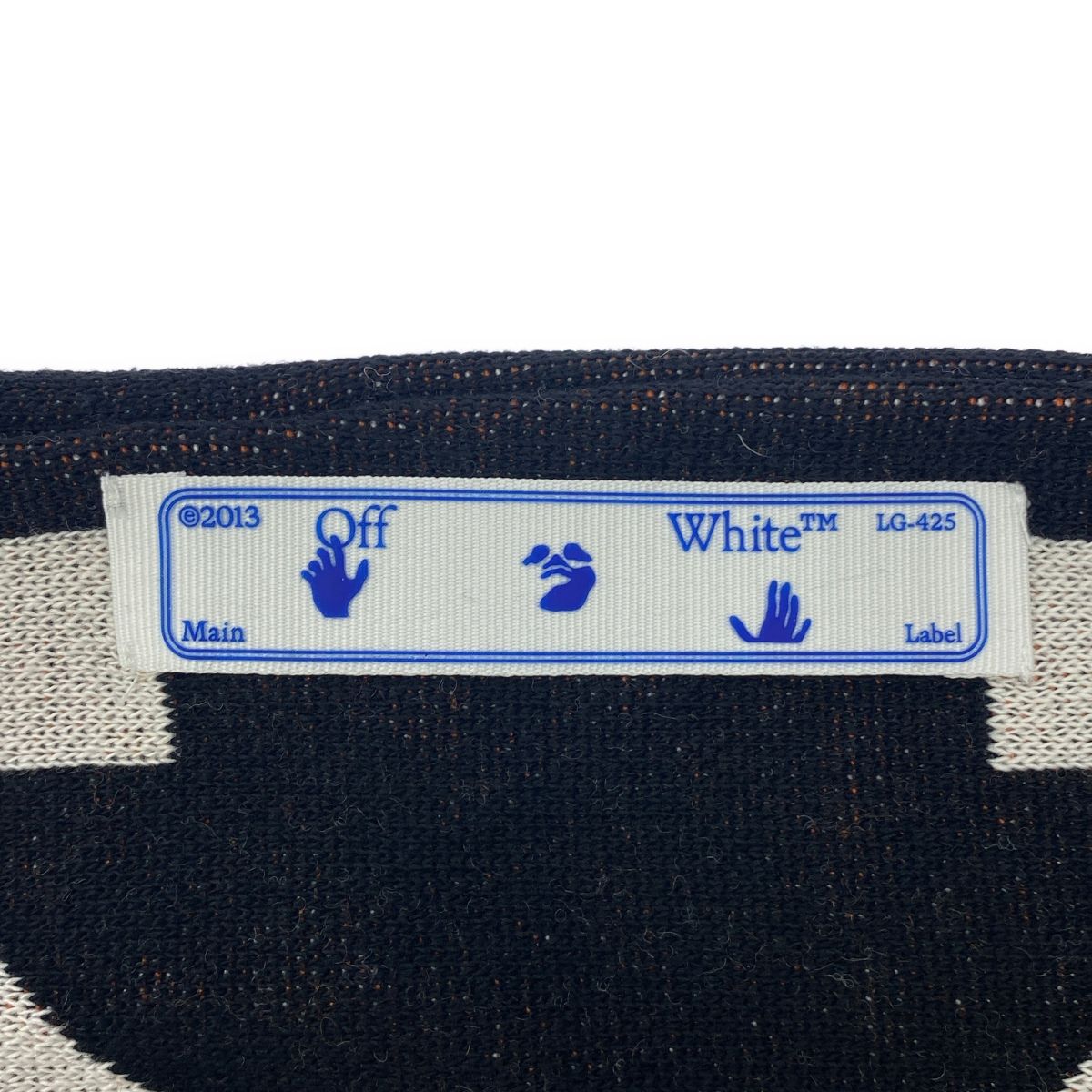 OFF-WHITE 割引 オフホワイト ダイアゴナルアローマフラー OMMF22