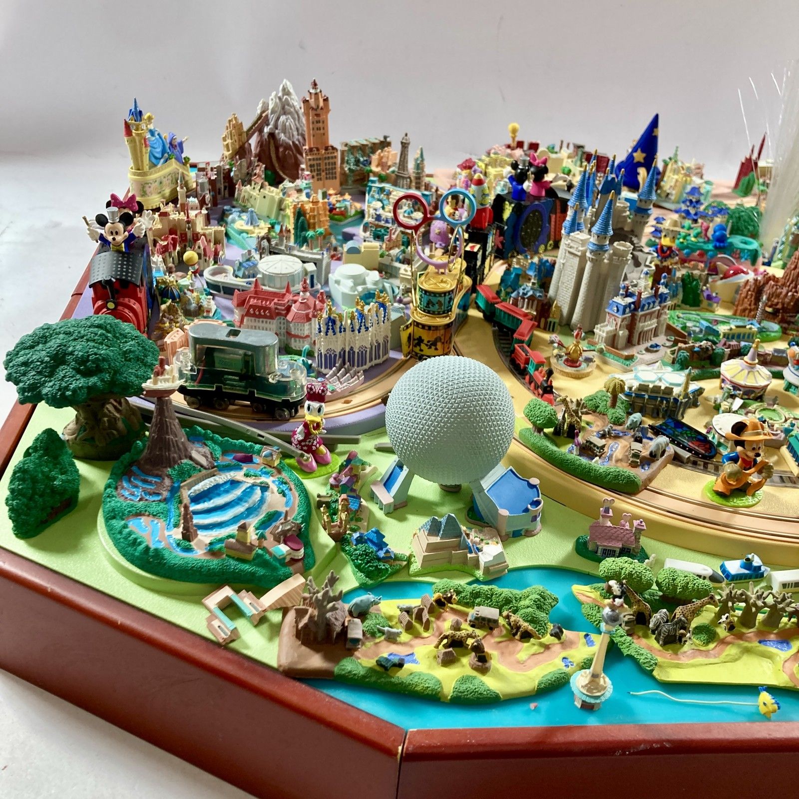 ☆ Disney ディズニー パレード ワールドリゾート ジオラマ 模型