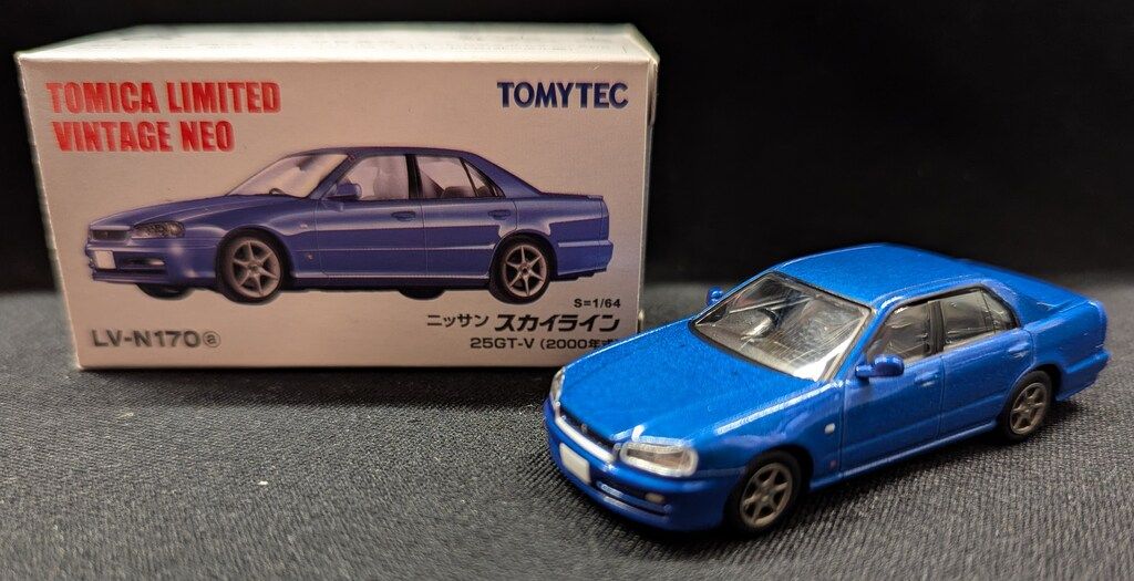 トミーテック TOMICA LIMITED VINTAGE NEO ニッサン スカイライン 25GT