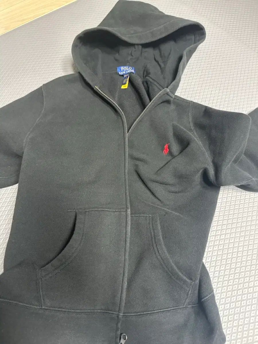 VIVIENNE TAM コレクション 長袖チュニック 黒とオレンジ花柄 VIVIENNE