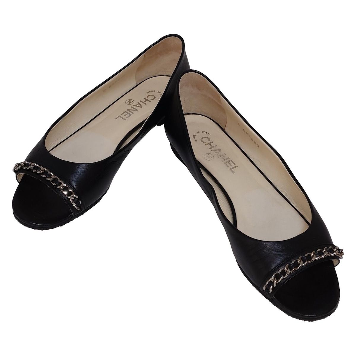 CHANEL ブラックレザー フラットシューズ サイズ361/2 CHANEL ブラックレザー フラットシューズ サイズ361/2