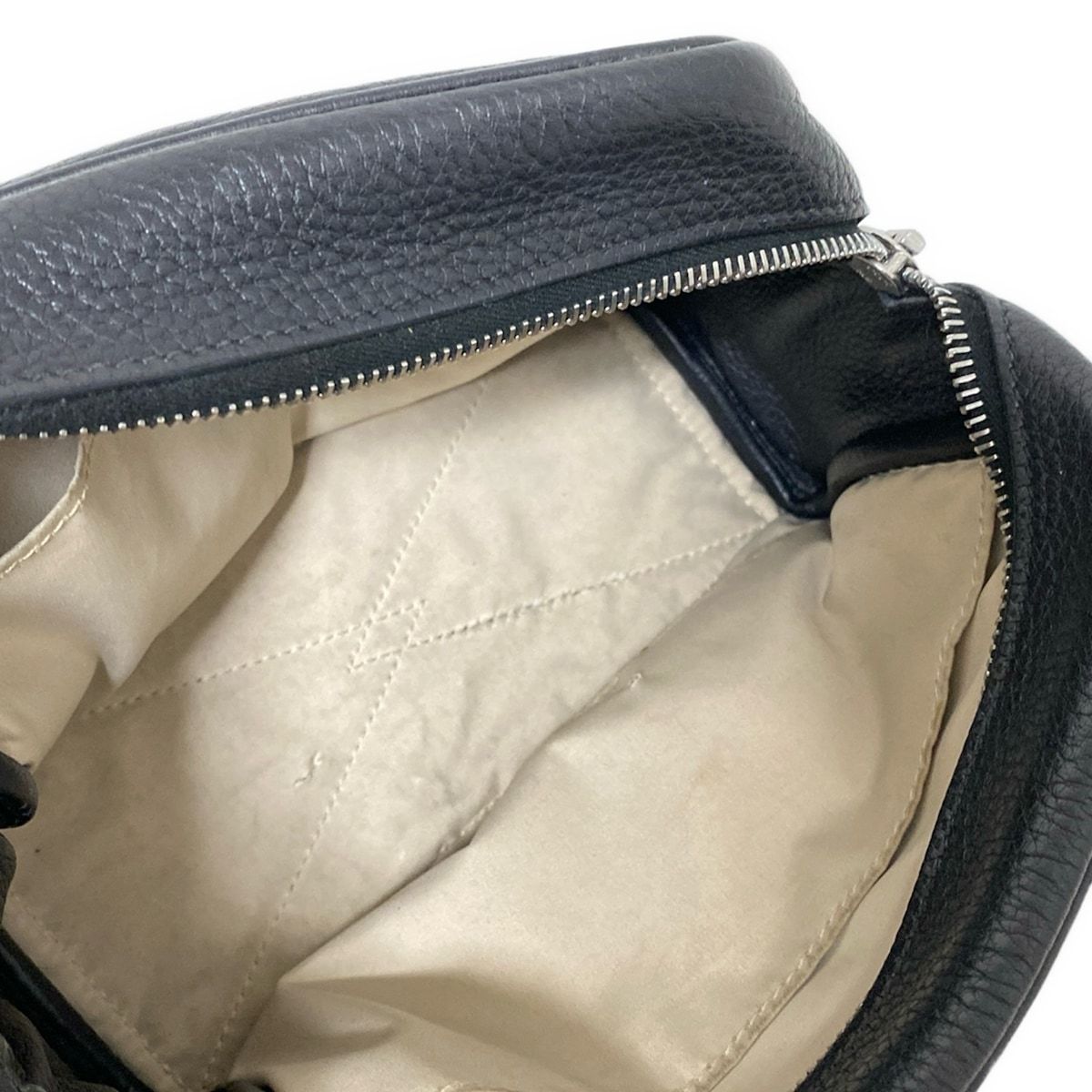 HERMES(エルメス) ポーチ トゥルース ヴィクトリアPM 黒 シルバー金具