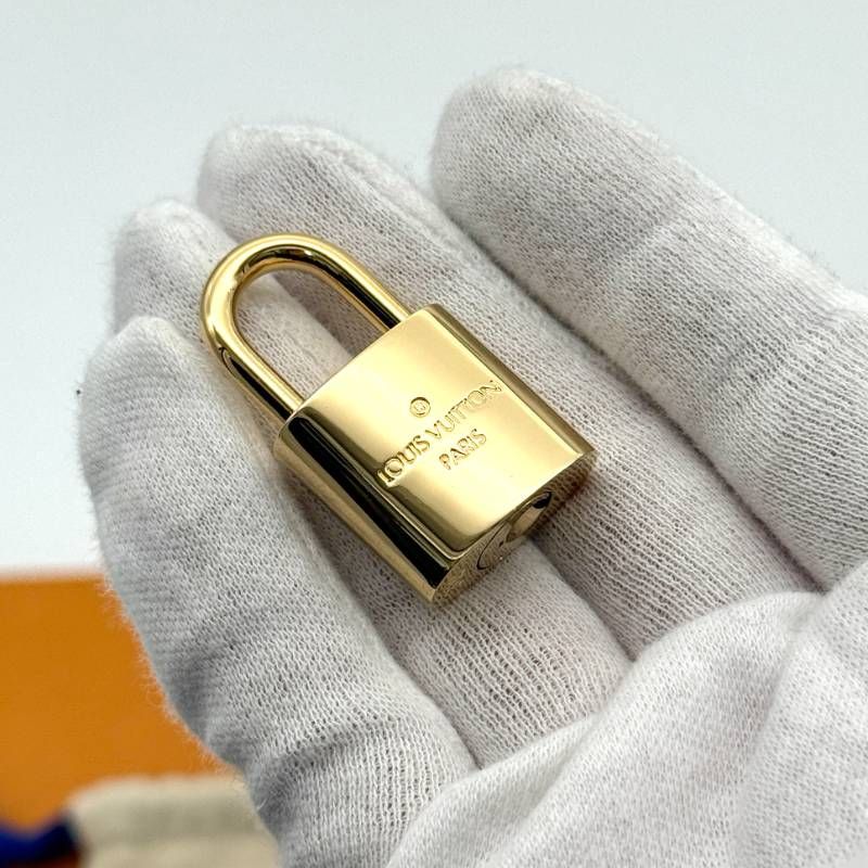 極美品 ルイヴィトン 正規 南京錠 パドロック カデナ キー セット 鍵