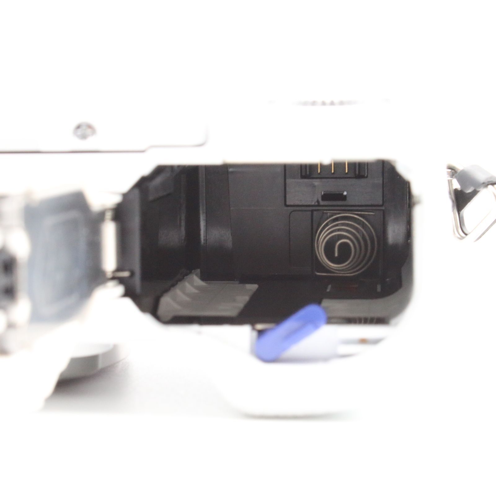 極上品】 Sony α5100 ホワイト パワーズームレンズキット E PZ 16-50mm