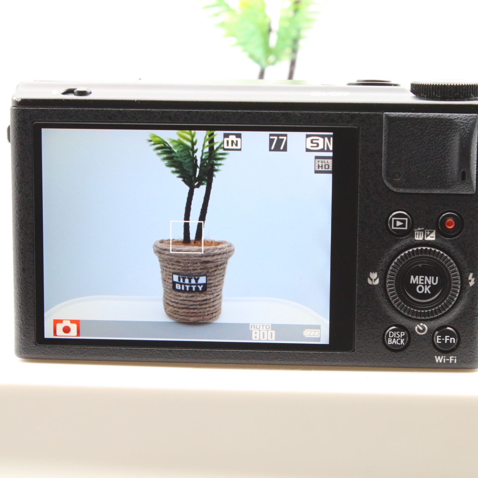 極上品】 FUJIFILM XQ1 ブラック F FX-XQ1 コンパクトデジタルカメラ