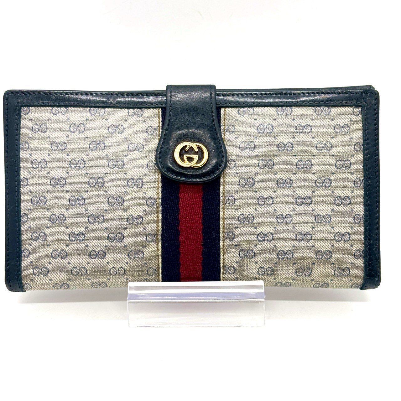 静かに映える大人GUCCI】 GUCCI 二つ折り財布 インターロッキング