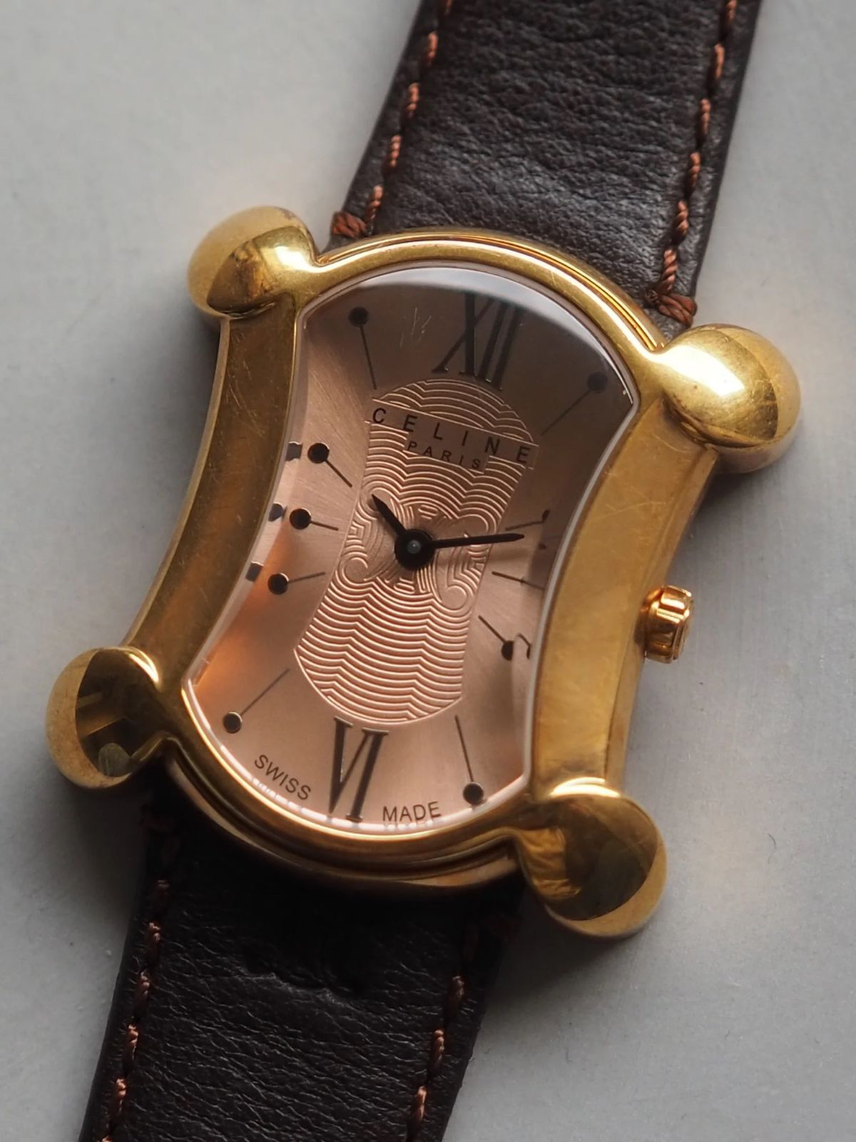 CELINE セリーヌ トリオンフ モチーフ ウォッチ マカダム ゴールド