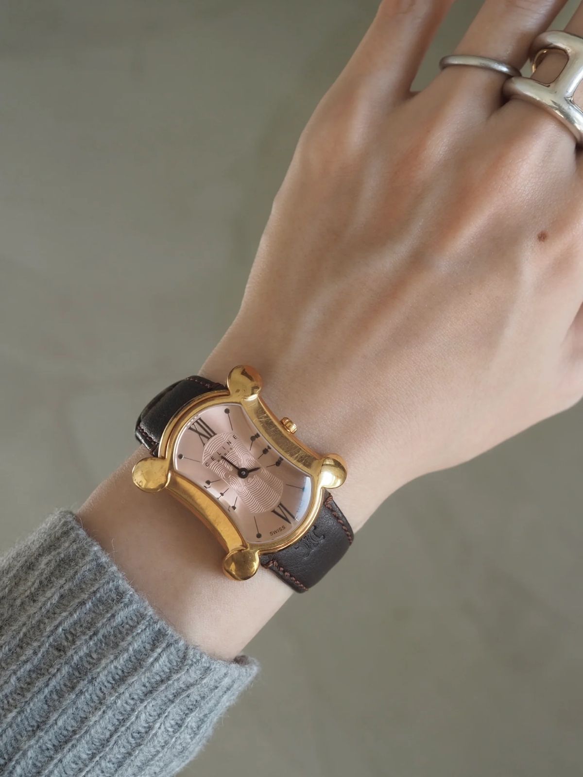 CELINE 【美品】セリーヌ 腕時計 マカダム柄文字盤 ゴールド トリオンフ 激レア】CELINE 腕時計 ヴィンテージ スクエア トリオンフ マカダム 金