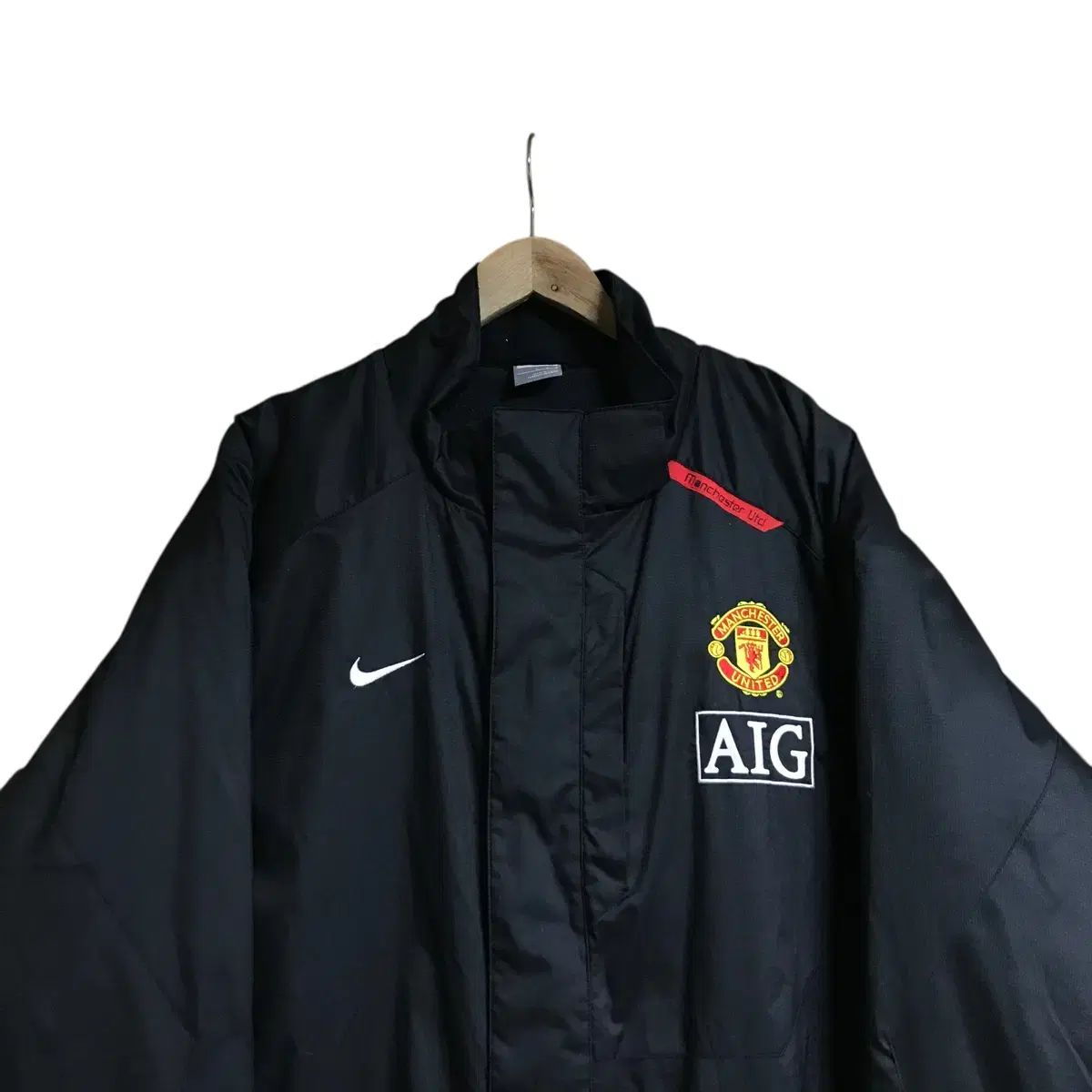Nike マンチェスターユナイテッド　ジャケット　ブルゾン NIKE ナイキ Manchester United マンチェスターユナイテッド 赤黒色