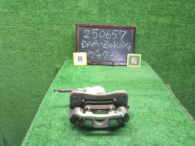中古】ヴォクシー DAA-ZWR80G 右Rキャリパー 47830-28080 自社品番