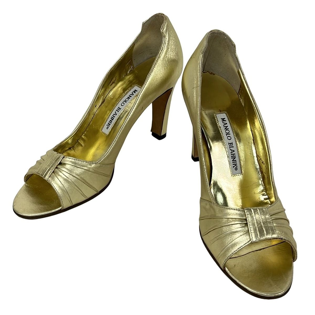 MANOLO BLAHNIK(マノロブラニク) パンプス 38 レディース - ゴールド