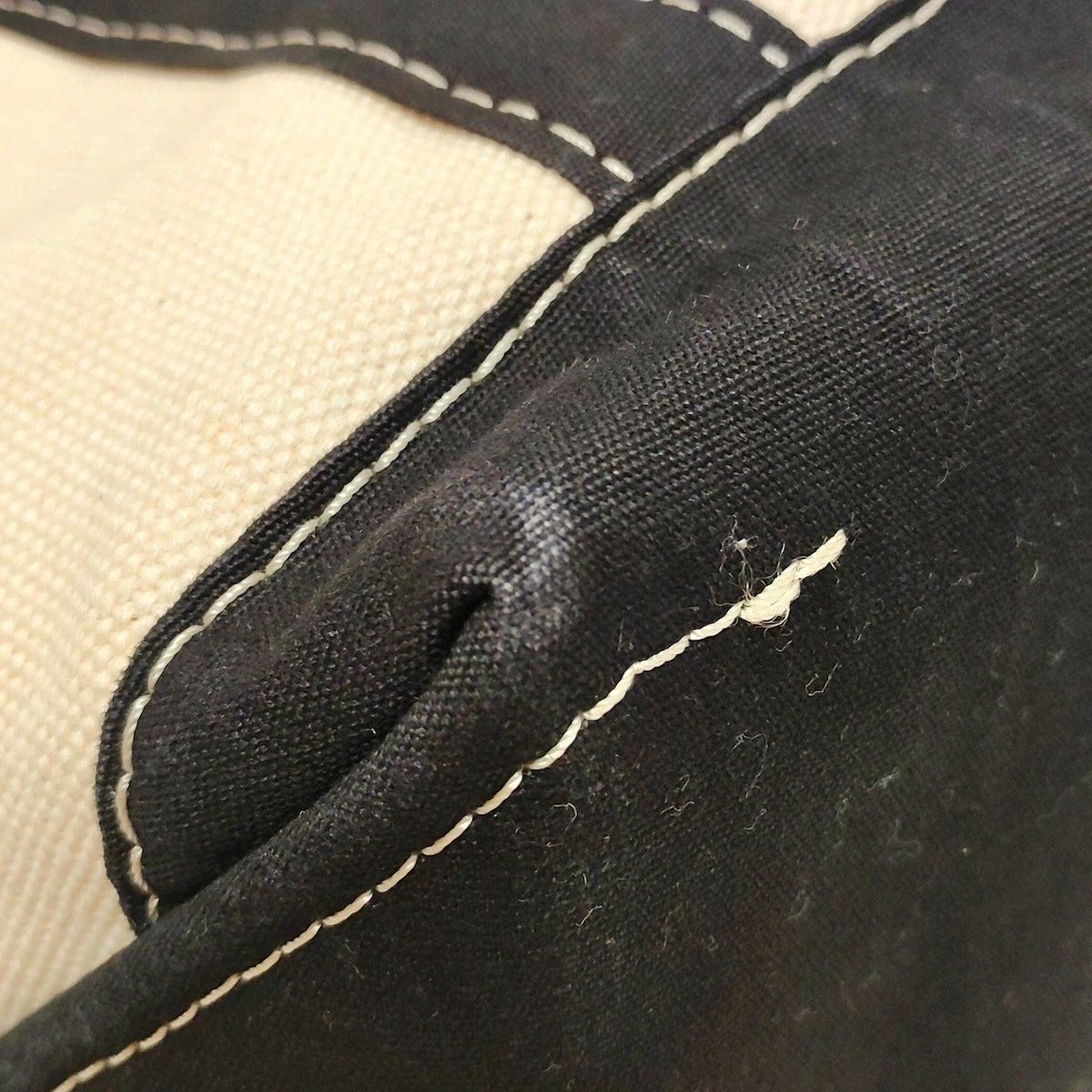 【新品未開封】s.h.figuarts ヴェノム カーネイジ セット L.L.Bean(エルエルビーン) ハンドバッグ - アイボリー×ネイビー