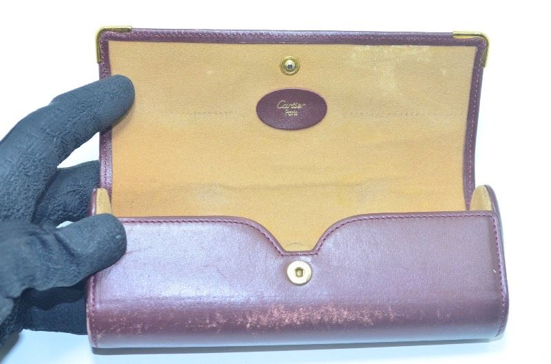 稀少【新品】Cartier カルティエ マストライン 眼鏡ケース レザーボルドー 楽天市場】新品同様 カルティエ メガネケース 眼鏡ケース マスト