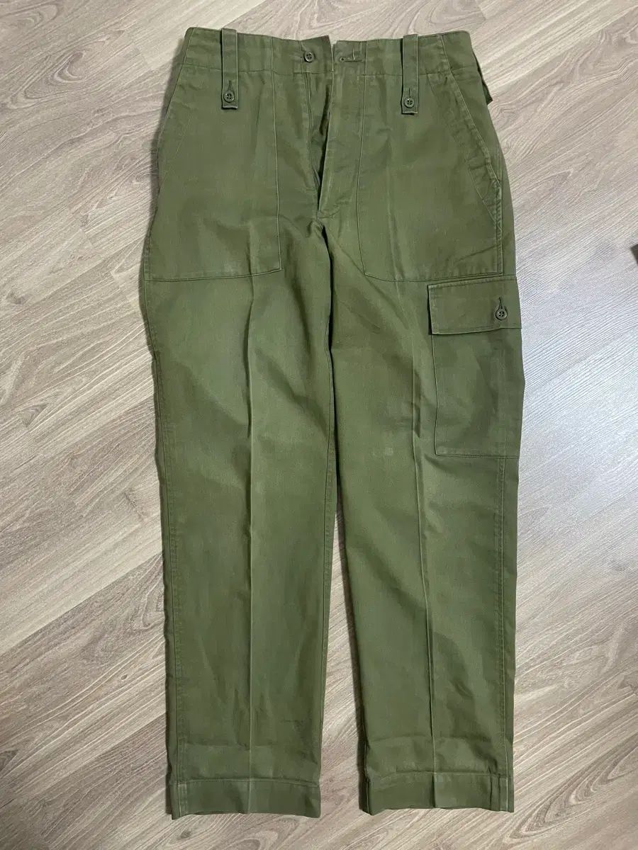 イーキンドット ドレナブル 15-60mm 巻き上げ式 840203nf 19枚