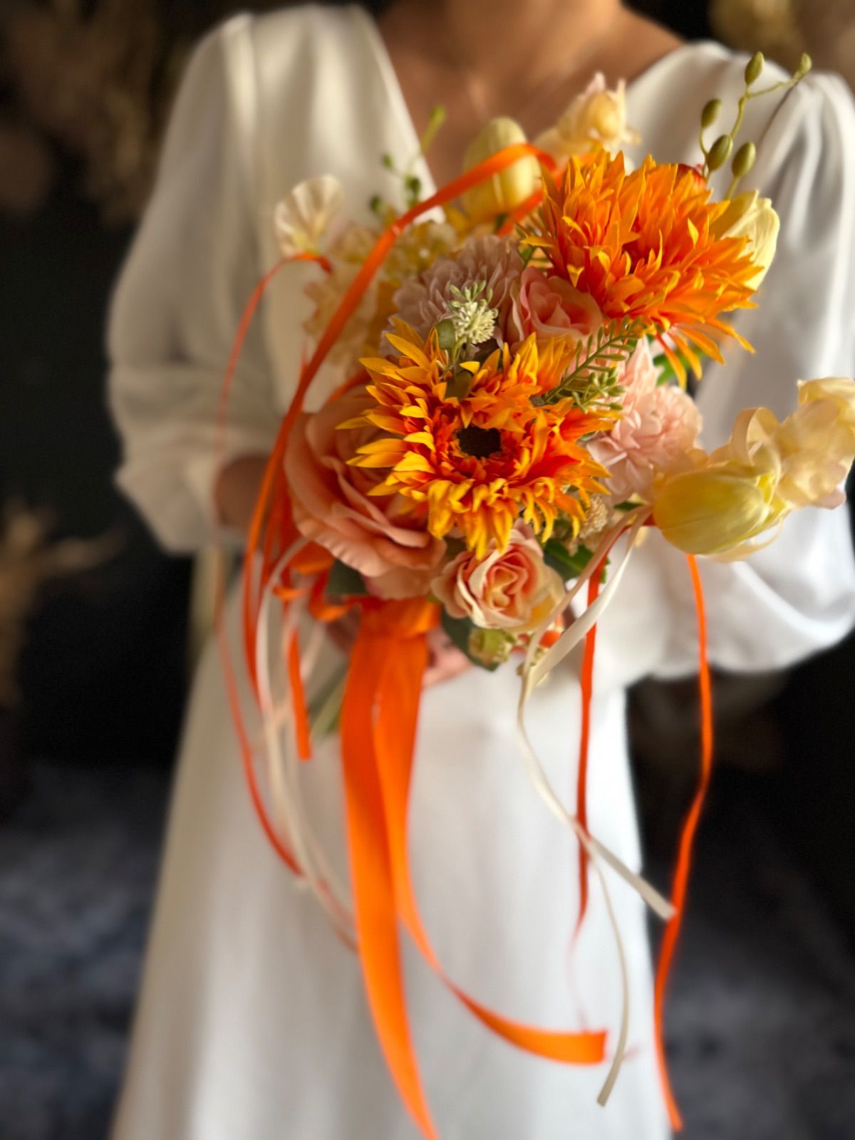 オレンジガーベラクラッチブーケ☆ブートニア ストア