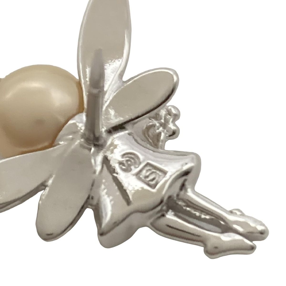 田崎真珠/TASAKI(タサキシンジュ) ブローチ - シルバー×ベージュ