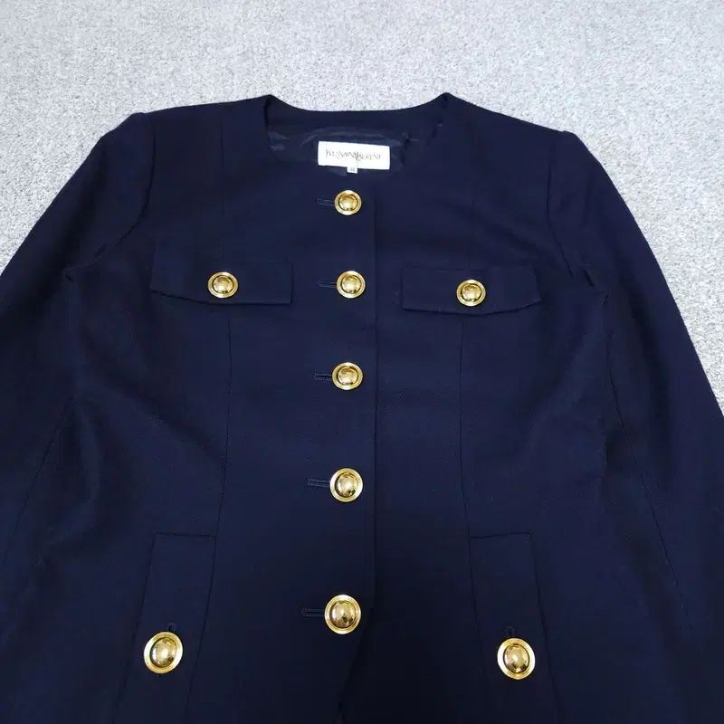 38 イヴ・サンローラン ツイード ジャケット 最新 Classic イヴサン