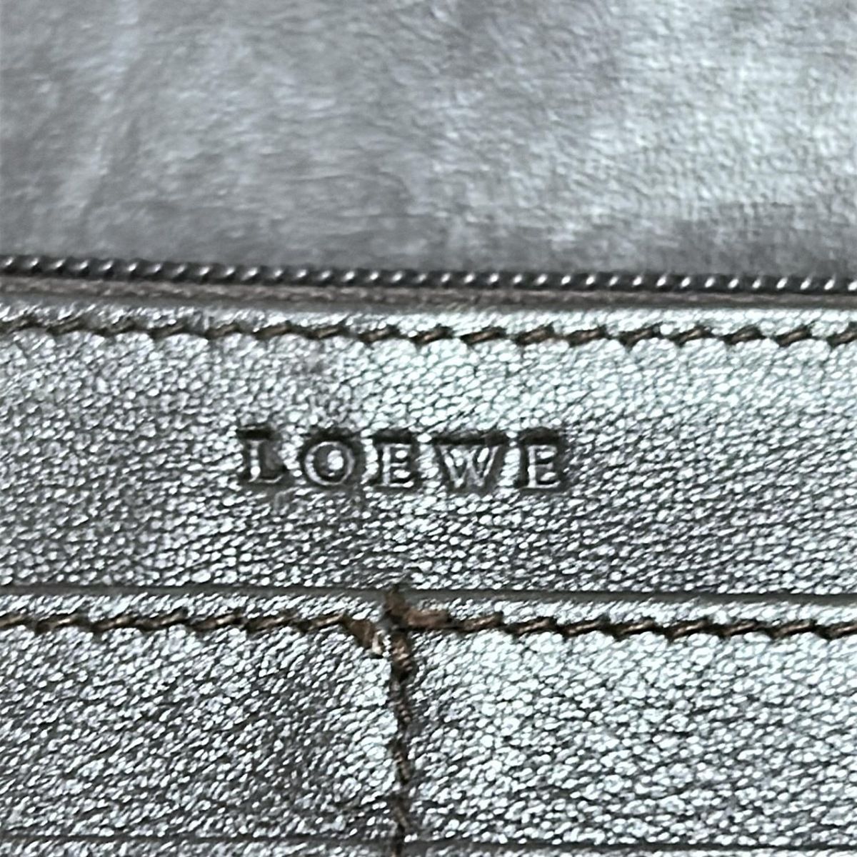 LOEWE(ロエベ) 長財布 - レッド レザー 【公式通販】