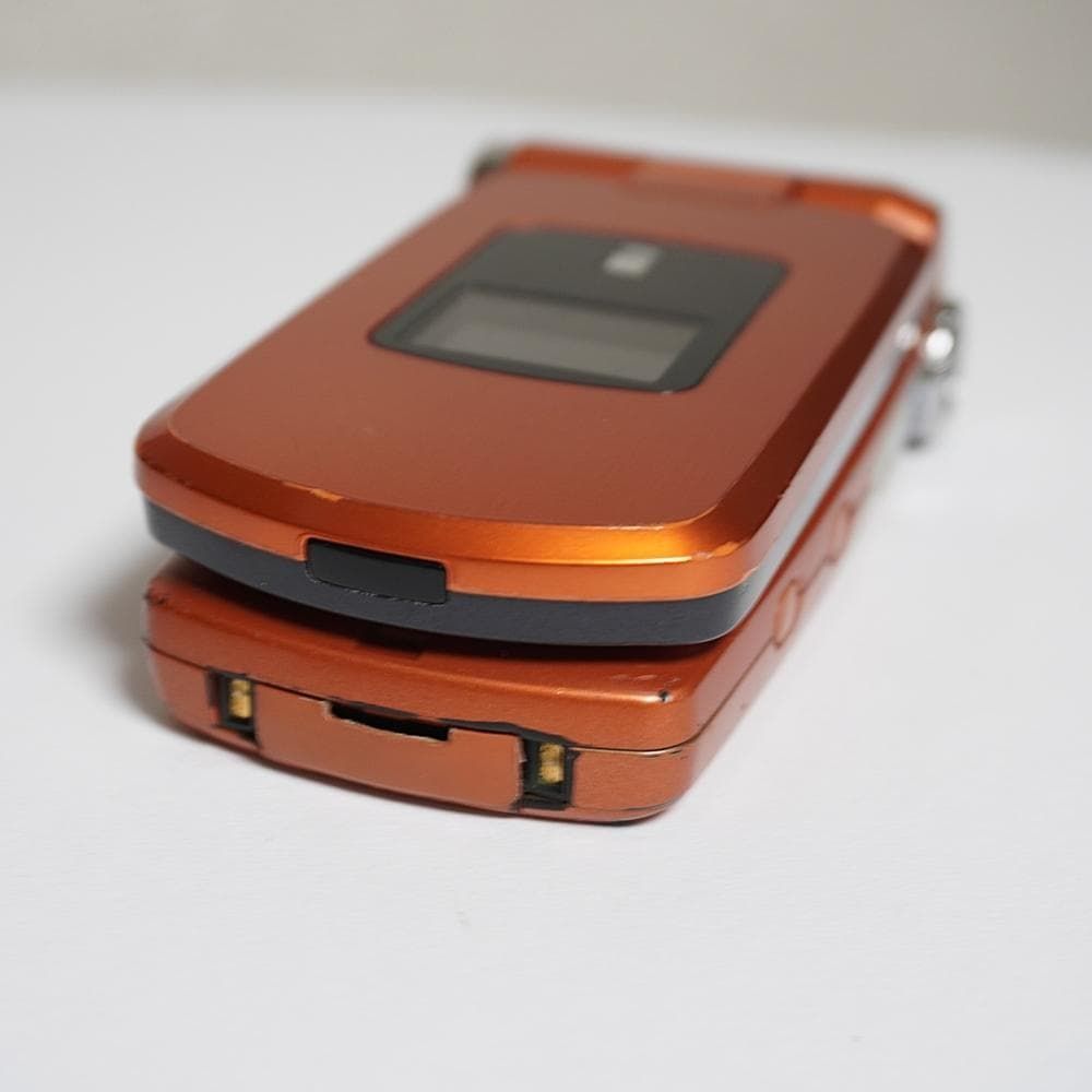 docomo FOMA P900iV ブロンズオレンジ FF 内蔵 【匿名配送】 docomo FOMA P900iV ブロンズオレンジ ファイナルファンタジー 内蔵 3G