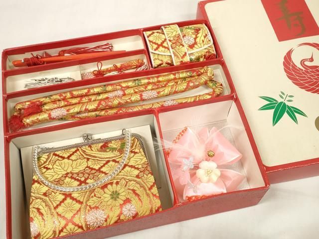 平和屋着物[]七五三　女の子　小物セット　バッグ・髪飾り・帯締め・扇子・筥迫・びら簪　箱入り　逸品　DABA7318zzz