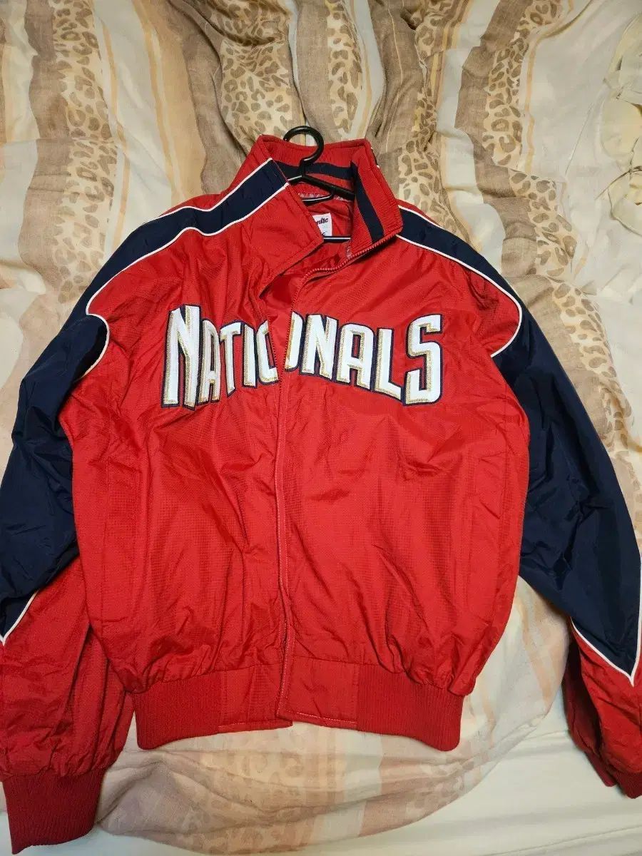 マジェスティック MLB アセンティック 秋冬ジャケット 出品